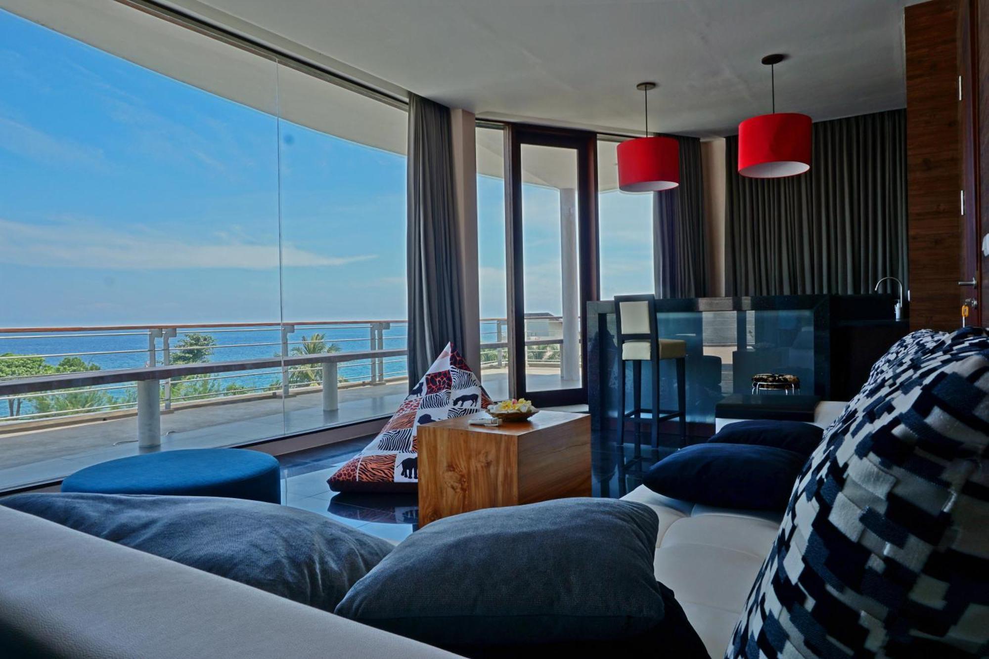 Pasific Beach Cottages Mangsit Rum bild